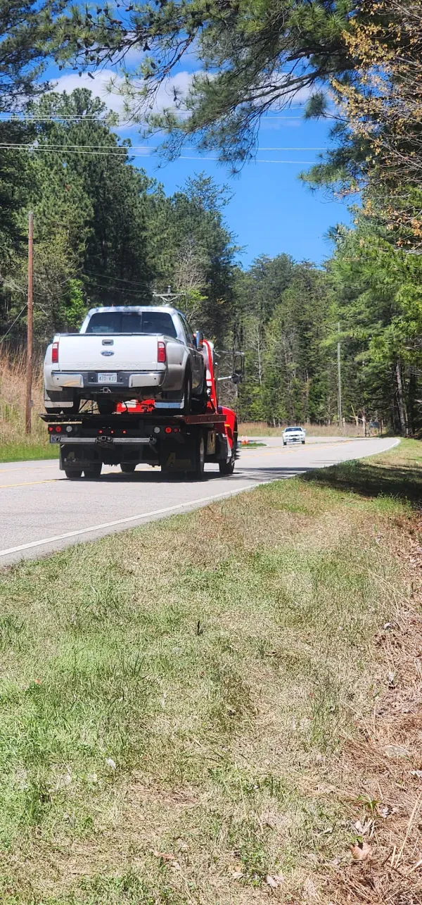 South Side Towing - photo 3