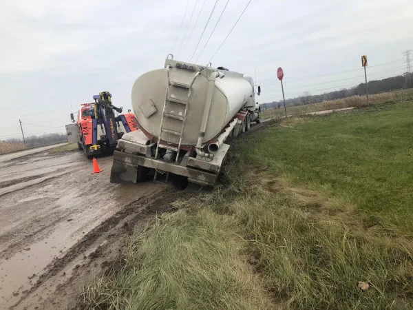 AES Towing & Recovery - photo 4