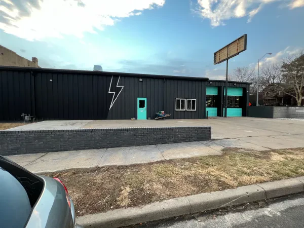 Tanner's Customs & Collision - photo 3