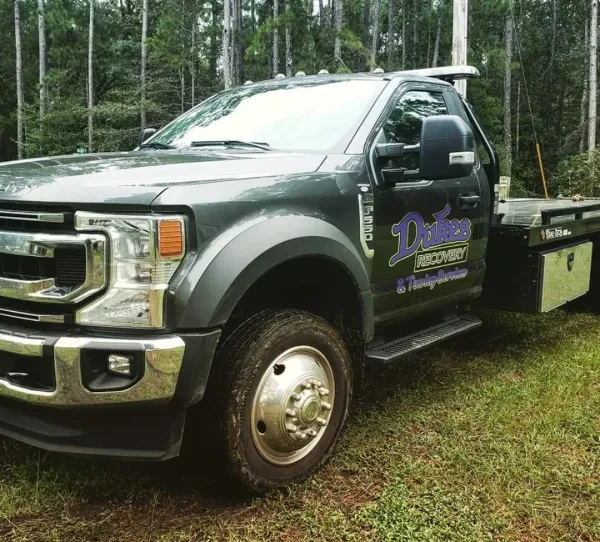 Dukes Recovery & Towing Service - photo 3