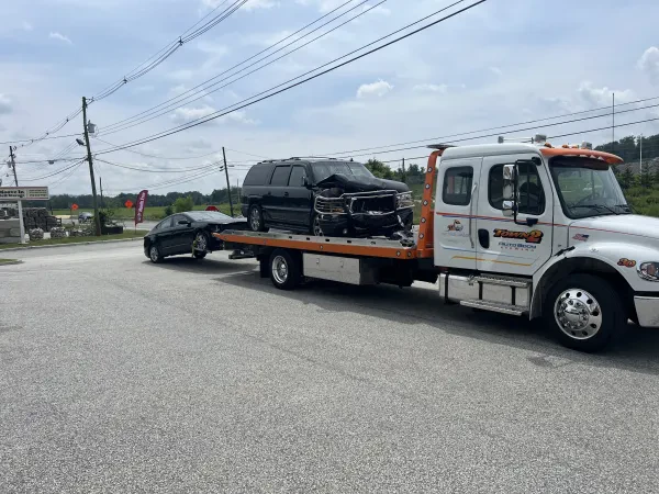 Town II Auto Body & Towing - photo 3