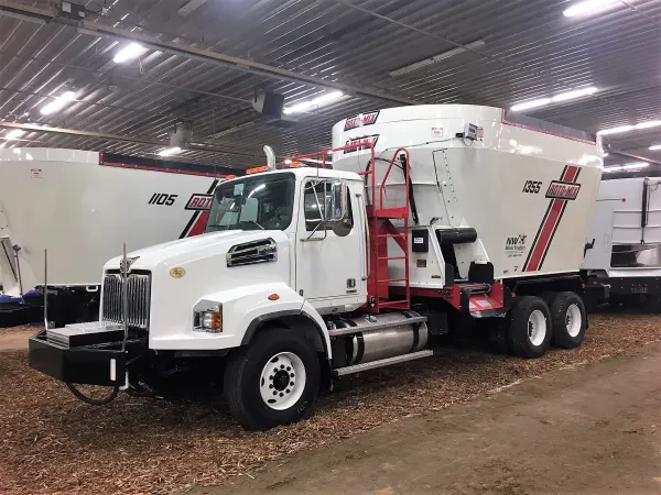 SCHOW'S TRUCK & EQUIPMENT - photo 4