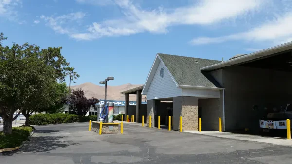PDQ Auto Center - photo 4