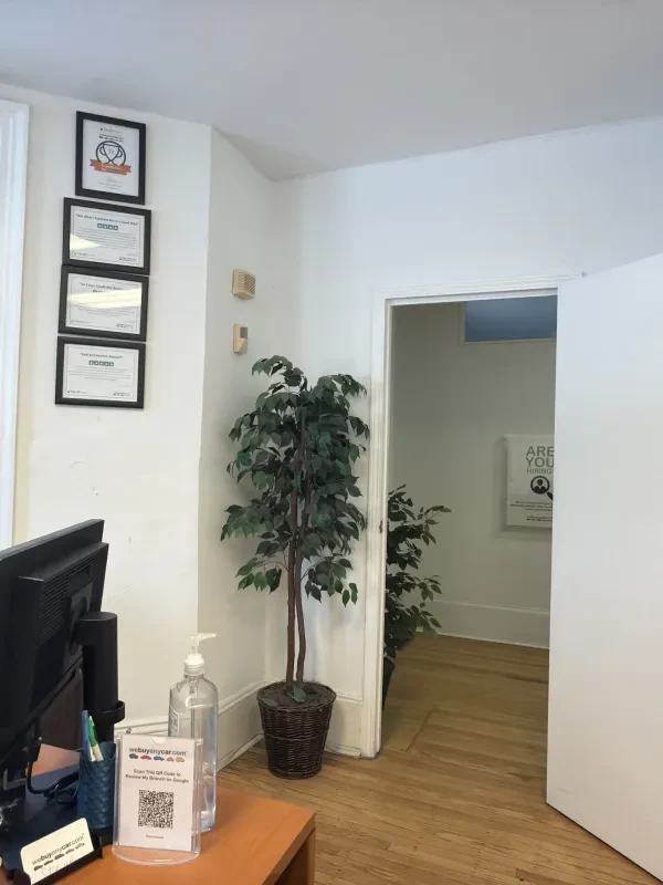 webuyanycar.com - photo 2