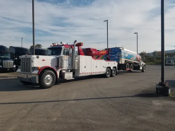 Piecknick Towing Service - photo 3
