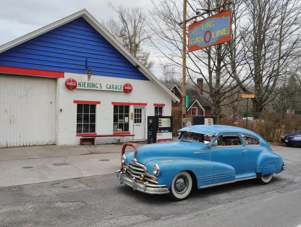 Pete Niering Garage - photo 2