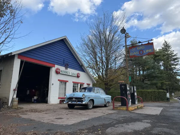 Pete Niering Garage - photo 3