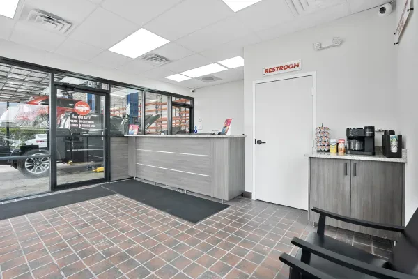 Bellas Auto & Tire Centers - Ferndale - photo 4