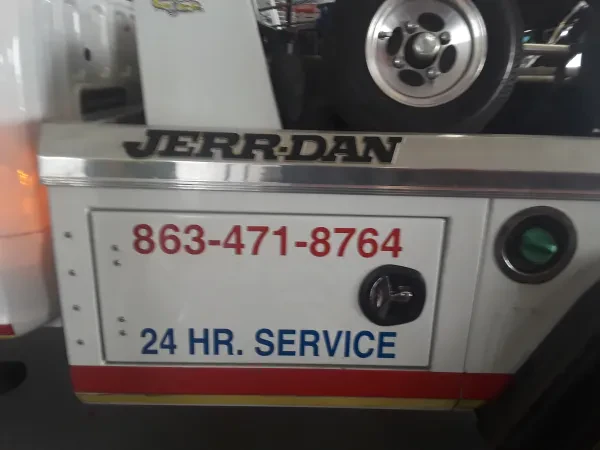 Alan Jay Towing and Wrecker - photo 4