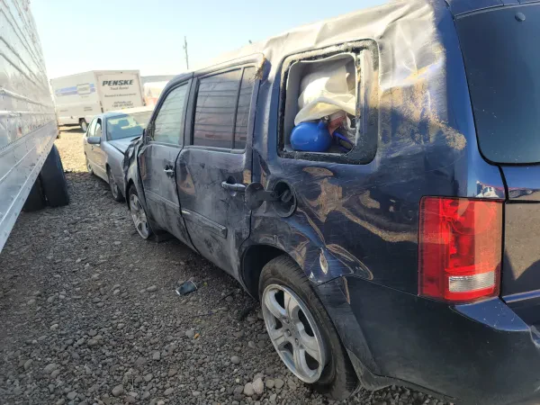 Hernandez Towing & Auto Repair - photo 4