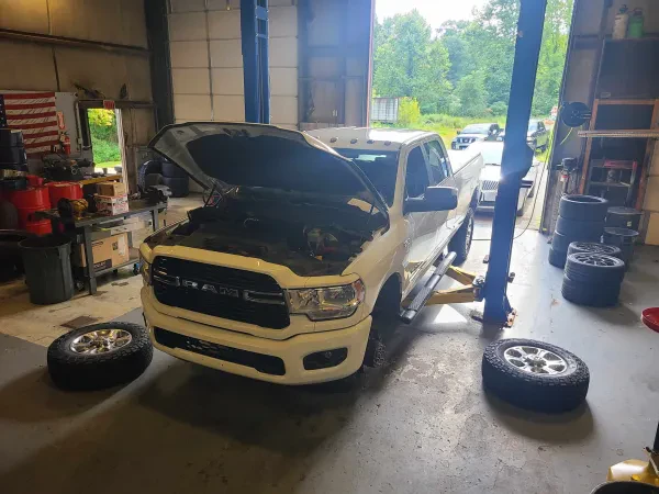 Salmon Brook Automotive - photo 4