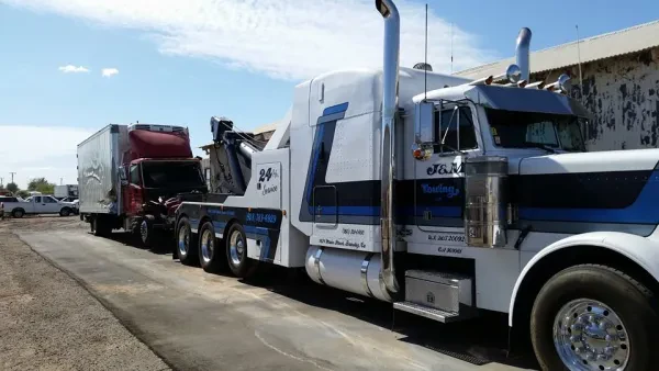 J & M Towing,LLC - photo 3
