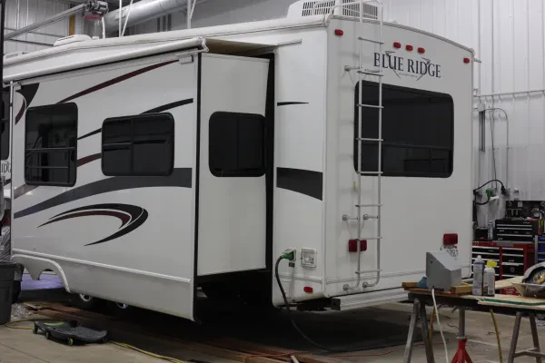 Landers Towing & Collision Centers - photo 4