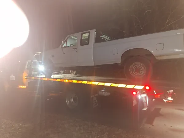 A1 Towing & Wrecker Service - photo 2