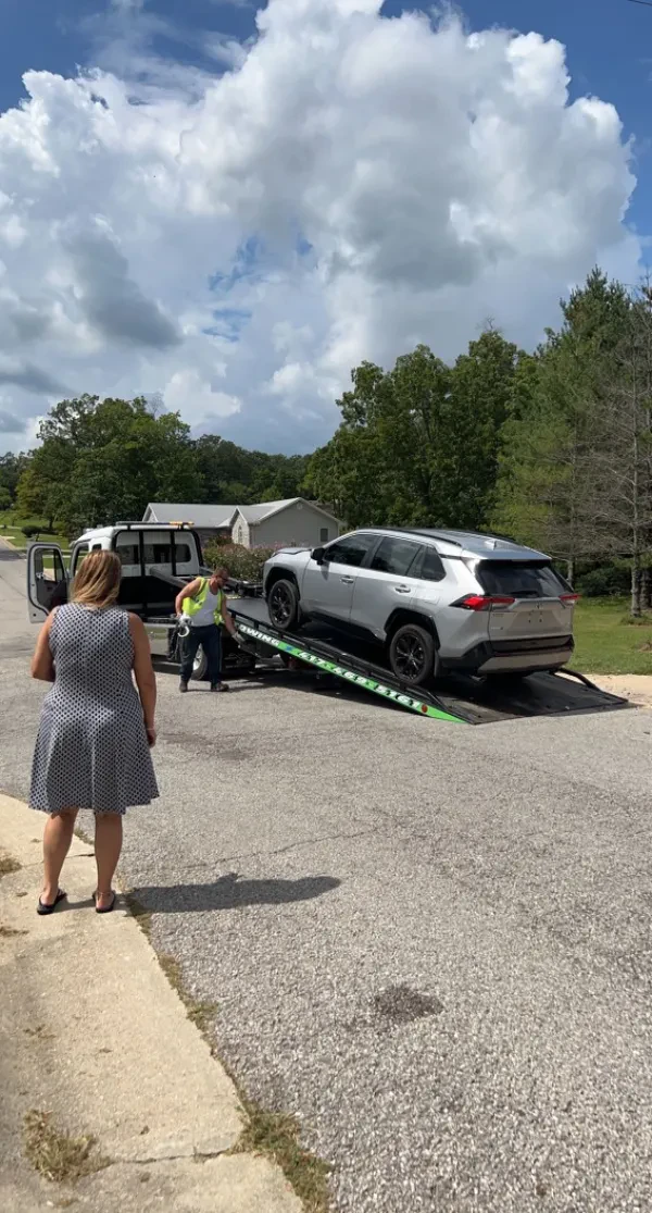 Midway Towing Wrecker Service - photo 2