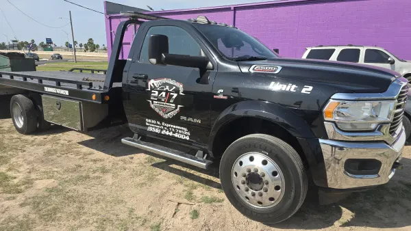 24-7 Towing - photo 3