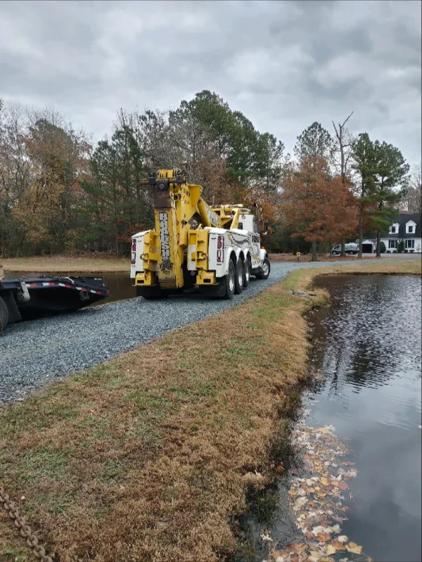 Bradshaw's Towing - photo 3