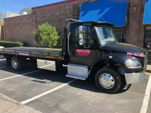 Moore's Towing - photo 2