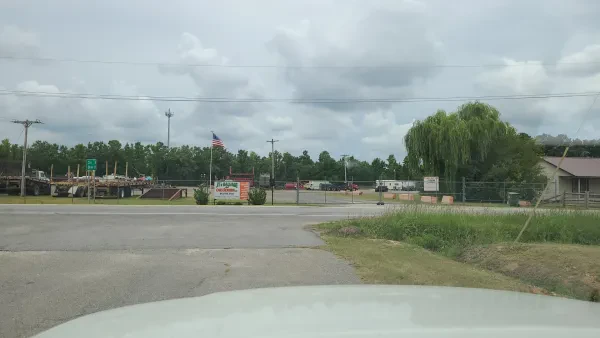 JT's Salvage and Car Crushing LLC. - photo 2