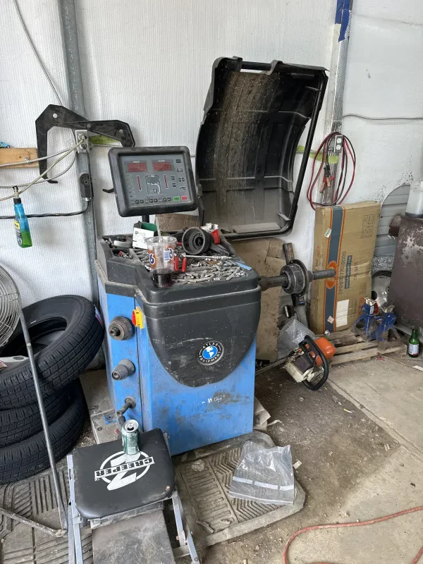 Lykin’s Towing & Auto Repair - photo 3