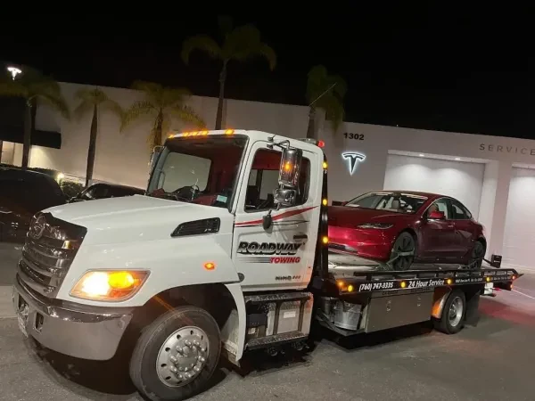 Roadway Towing & Recovery - photo 4