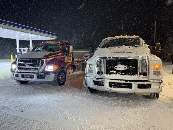 Omar's Towing - photo 3