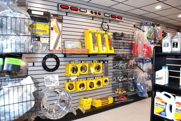 U P Truck Center Inc. - photo 4