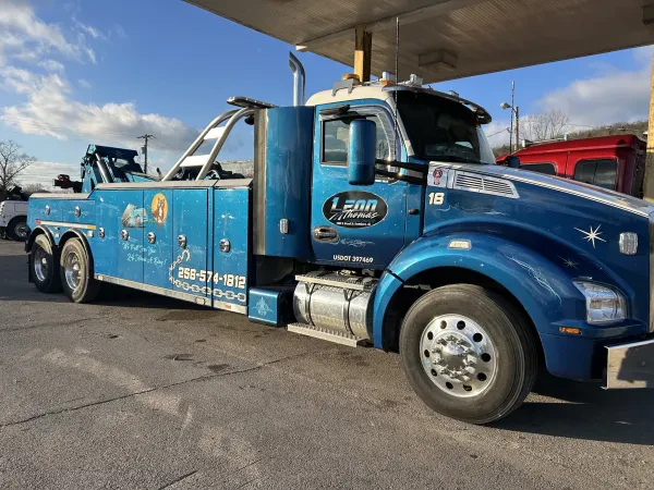 Leon Thomas Wrecker Service LLC - photo 3