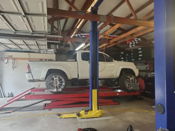 Roadrunner Tire and Repair LLC - photo 3