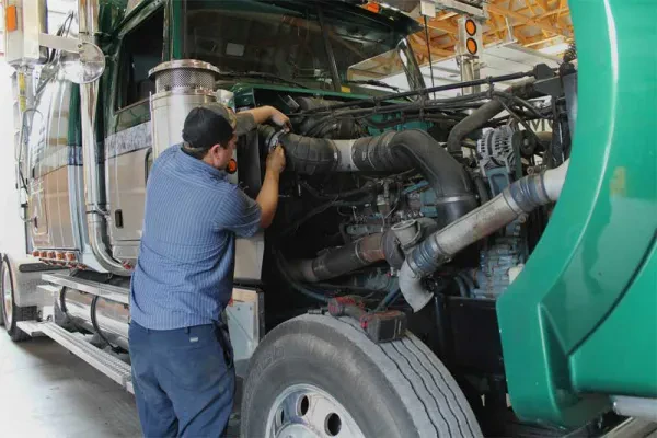 Red's Roadside Repair Service - photo 2