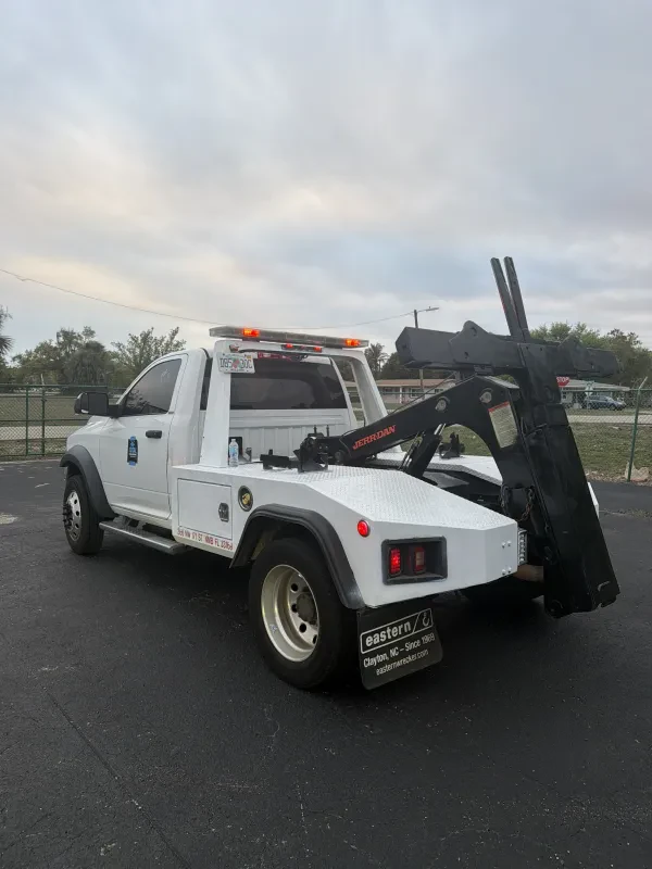 Total Towing & Recovery - photo 3