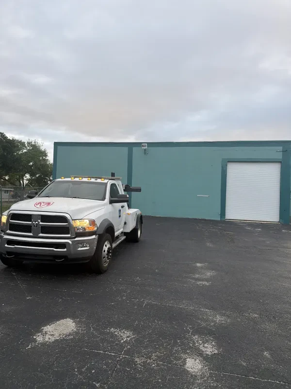 Total Towing & Recovery - photo 4