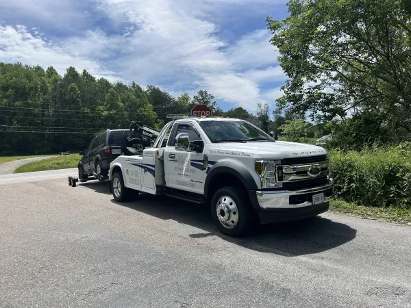 M&M Towing & Recovery - photo 2