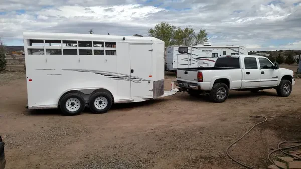 Hubbard Trailer Sales Inc - photo 2