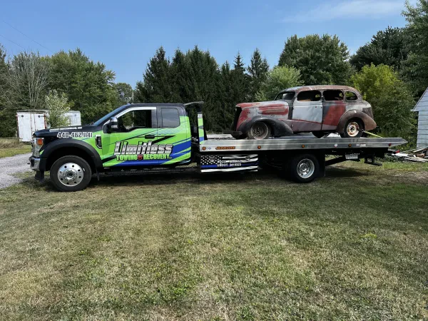Limitless Towing, Auto & Truck Repair LLC - photo 2