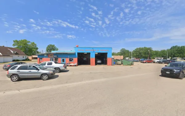 Suring Automotive & Hardware - photo 4