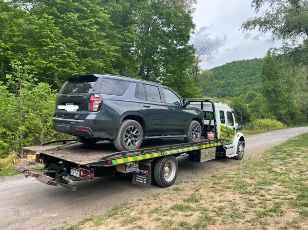 CG&J Garage and Towing, LLC (Shop #2) - photo 4