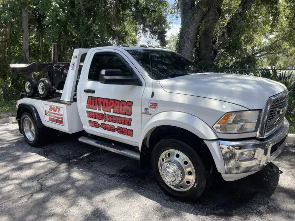 AutoPros Towing & Recovery Clearwater - photo 2