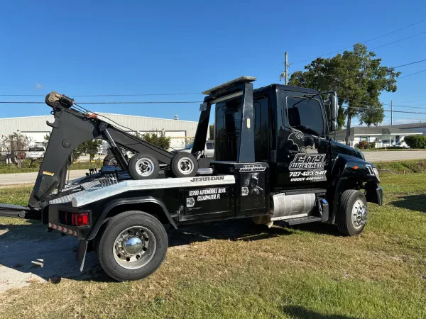 City Wrecker & Towing LLC - photo 4