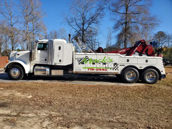 Mack's Towing LLC - photo 2