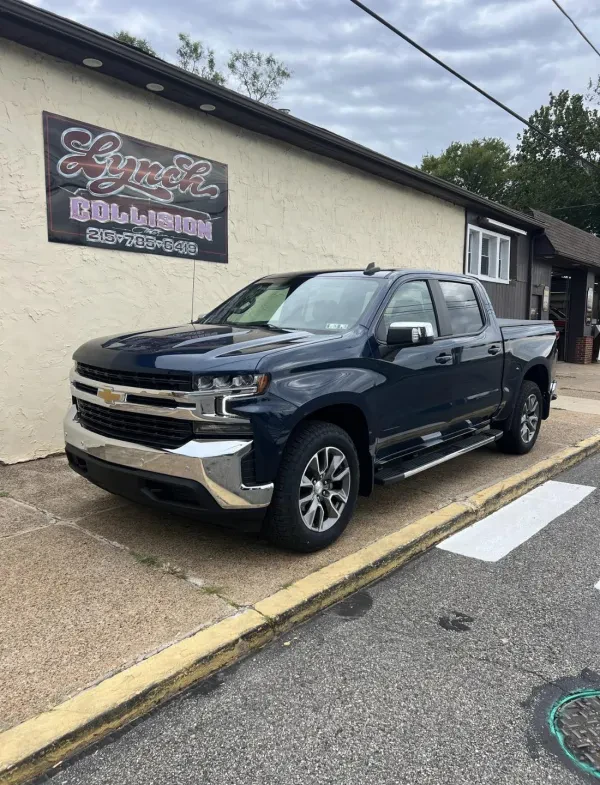 Lynch Collision Center - photo 4
