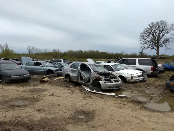 Tri-City Used Cars and Parts - photo 3
