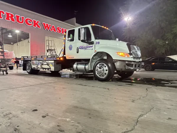 Ramos Heavy Duty Towing Service - photo 2