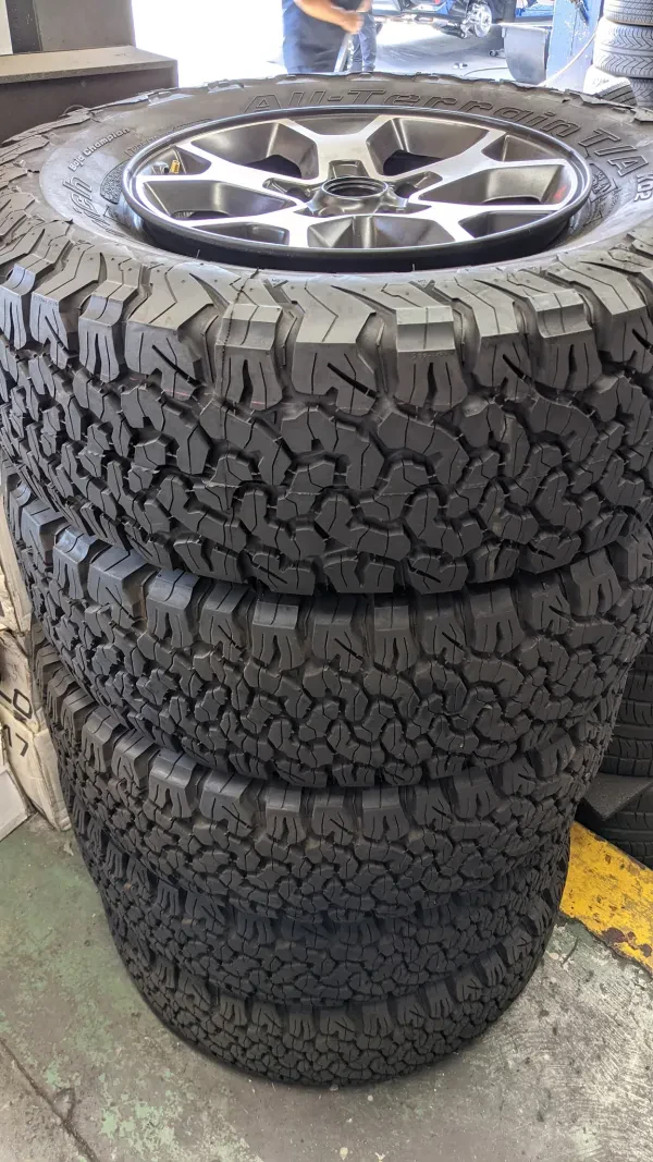 American Tire Centers Hollywood 90027 - photo 3