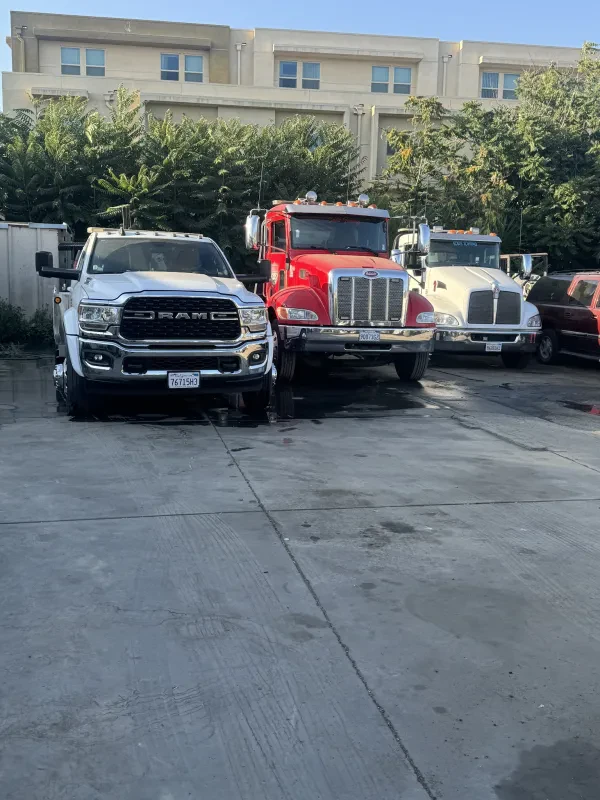 Solis Towing - photo 2