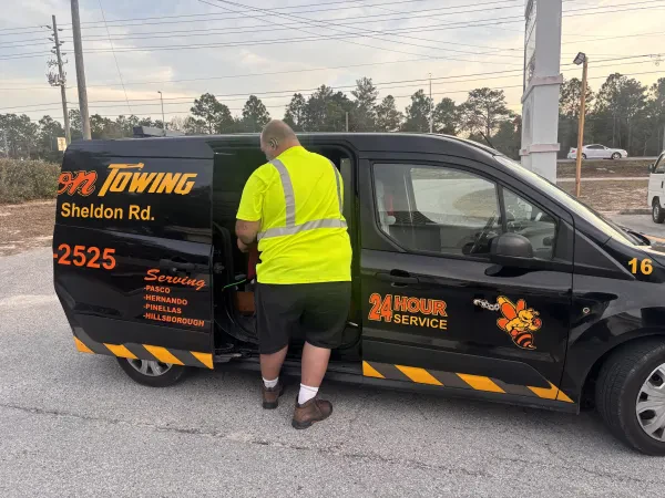 Action Towing Inc of Tampa - photo 4