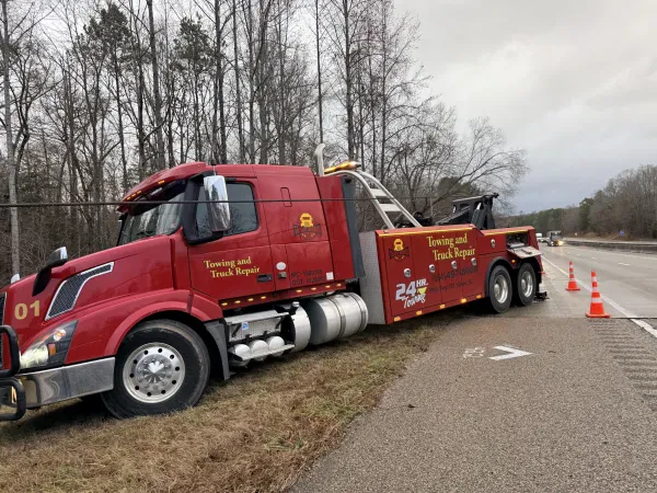 Truck World Towing & Recovery - photo 3
