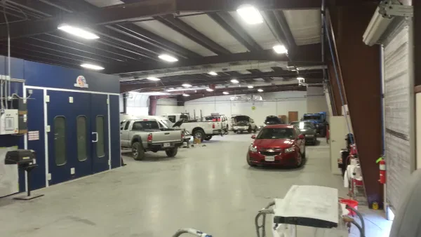 Craft Collision Center - Moneta - photo 4