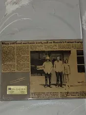 Ronnie's Corner Garage