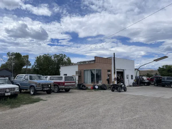 Busy B's Auto and Wrecker LLC - photo 2